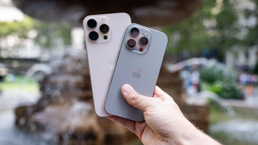 Hình ảnh dự kiến iPhone 18 Pro trong tình huống di chuyển
